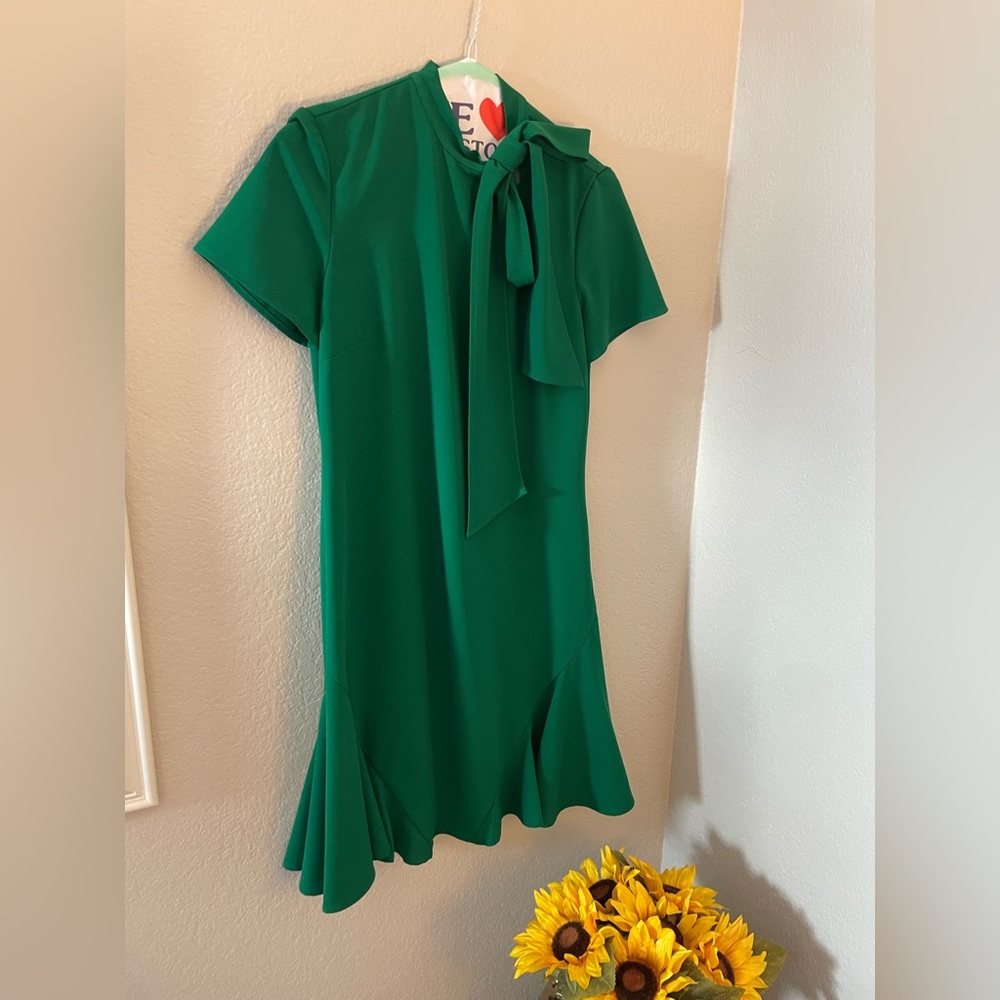 Cece kelly green dress, size 2 purchased from Nordstrom. Worn once.